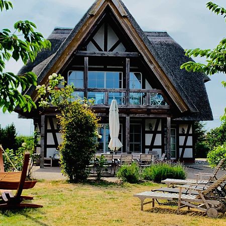 Landhaus Am Achterwasser Mit Bootssteg Grussow Dış mekan fotoğraf