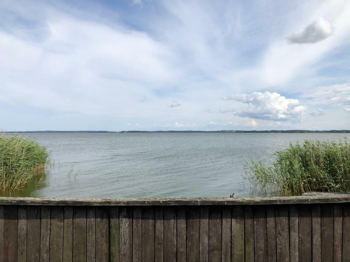 Landhaus Am Achterwasser Mit Bootssteg Grussow Dış mekan fotoğraf