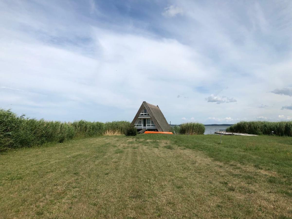 Landhaus Am Achterwasser Mit Bootssteg Grussow Dış mekan fotoğraf